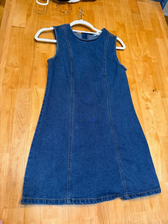 Vigoss Dresses & Skirts - Vigoss Medium Blue Denim Shift Dress